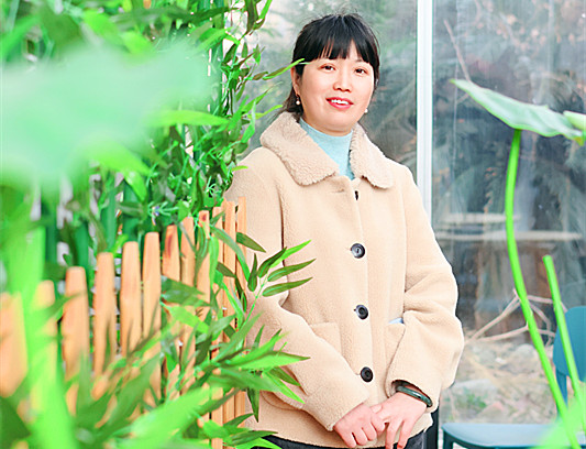赵文芳_副本.jpg