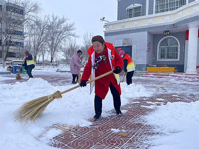 居民扫雪_副本.jpg