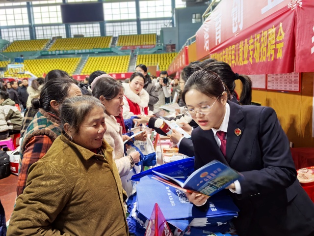 060adfd55cb25fd9d7741736e63fbae_副本.jpg
